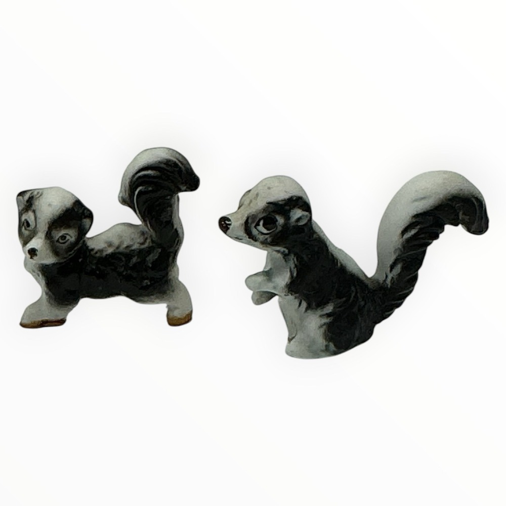 Vintage‎ Skunk Figurines Miniature Textured Family Set Mini Tail Up Matte Finish